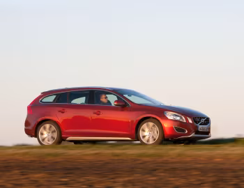 Volvo V60 D5 [UK-spec] '2010–13