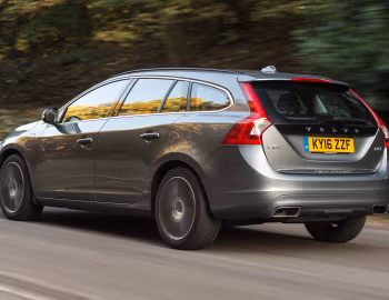 Volvo V60 D5 Twin Engine [UK-spec] '2015