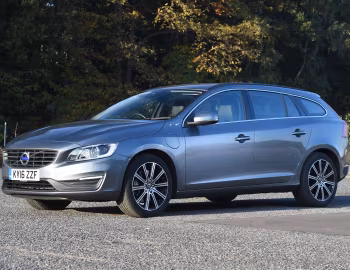 Volvo V60 D5 Twin Engine [UK-spec] '2015