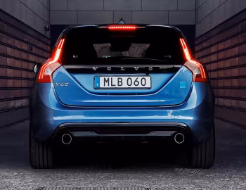Volvo V60 Polestar [Worldwide] '2017–18