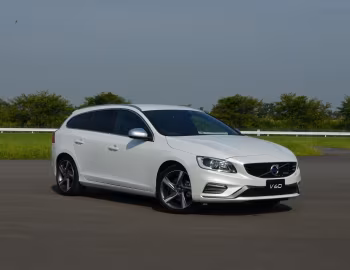 Volvo V60 T4 R-Design [Japan] '2013–18