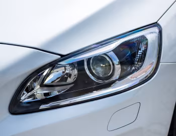 Volvo V60 T4 "Luxury Edtion" [Japan] '2014–15