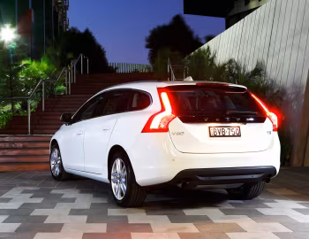Volvo V60 T5 [Australia] '2011–13