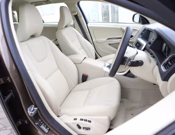 Interior Volvo V60 T5 Cross Country [Japan] '2015–18