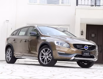 Volvo V60 T5 Cross Country [Japan] '2015–18