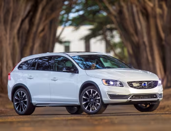 2015–18 Volvo V60 T5 Cross Country [North America] '2015–18
