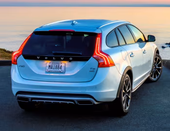 2015–18 Volvo V60 T5 Cross Country [North America] '2015–18