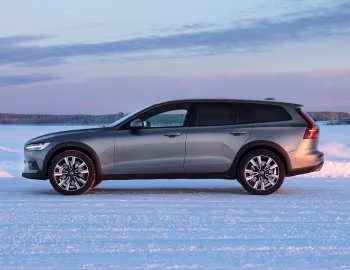 Volvo V60 T5 Cross Country [Worldwide] '2018–pr.