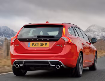 Volvo V60 T6 R-Design [UK-spec] '2010–13