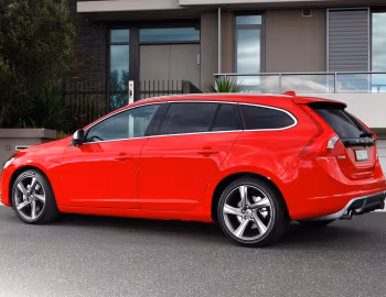 Volvo V60 T6 R-Design [Australia] '2011–13