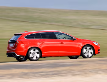 Volvo V60 T6 R-Design [Australia] '2011–13