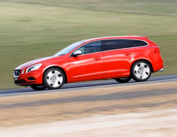 Volvo V60 T6 R-Design [Australia] '2011–13