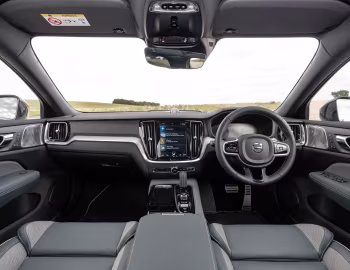 Panneau avant Volvo V60 T6 Recharge AWD R-Design [UK-spec] '2020–pr.