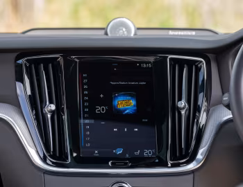 Interior Volvo V60 T6 Recharge AWD R-Design [UK-spec] '2020–pr.