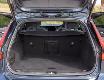 Ambos Volvo V60 T6 Recharge AWD R-Design [UK-spec] '2020–pr.