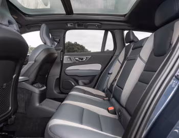 Interior Volvo V60 T6 Recharge AWD R-Design [UK-spec] '2020–pr.