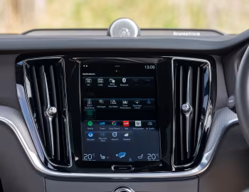 Interior Volvo V60 T6 Recharge AWD R-Design [UK-spec] '2020–pr.