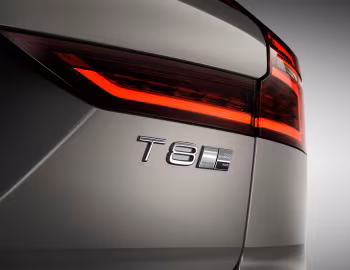 Volvo V60 T8 Inscription [Worldwide] '2018–pr.