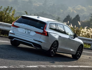 Volvo V60 T8 Polestar Engineered [Japan] '2019–pr.