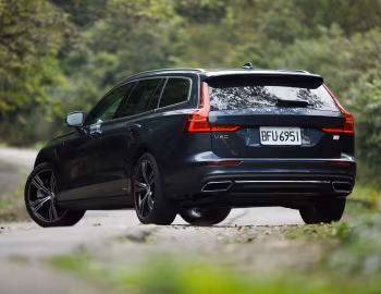 Volvo V60 T8 Recharge AWD Inscription [Taiwan] '2021–pr.