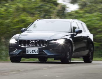 Volvo V60 T8 Recharge AWD Inscription [Taiwan] '2021–pr.