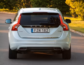 Volvo V60 D5 Twin Engine [Worldwide] '2015
