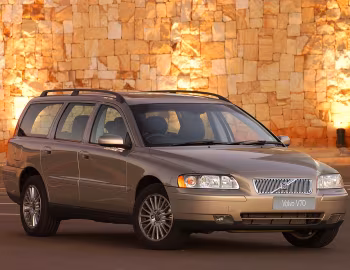 Volvo V70 2.0T [South Africa] '2005–07