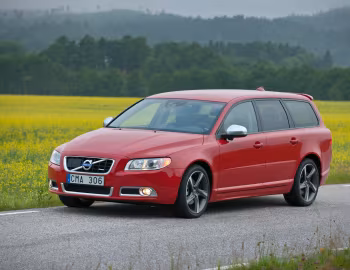 Volvo V70 D3 R-Design [Worldwide] '2009–13