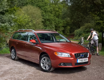 Volvo V70 D5 [UK-spec] '2010–13