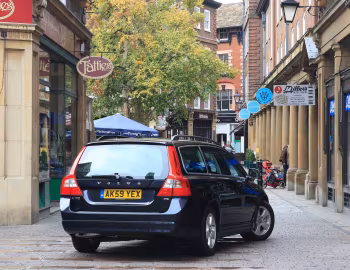 Volvo V70 DRIVe Efficiency [UK-spec] '2009–13