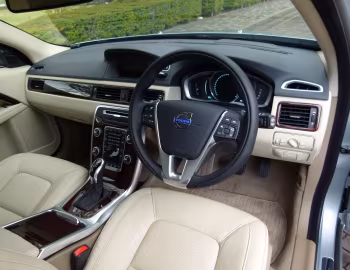 Panneau avant Volvo V70 T4 SE [Japan] '08.2013–02.2017