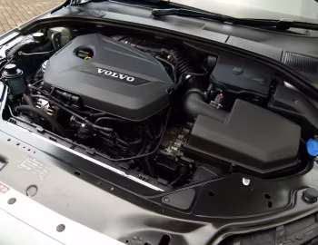 Sous la capuche Volvo V70 T4 SE [Japan] '08.2013–02.2017