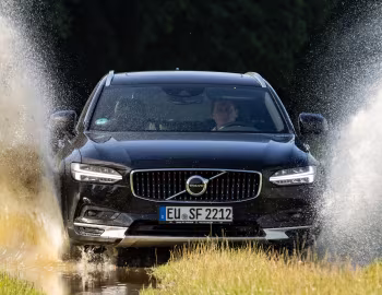 Volvo V90 B4 AWD Cross Country [Worldwide] '2020–pr.