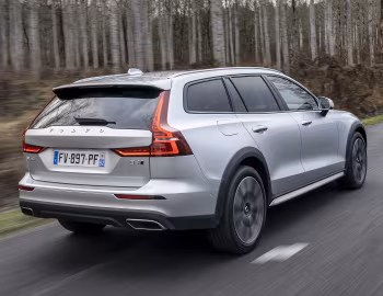 Volvo V60 B4 Cross Country [Worldwide] '2020–pr.