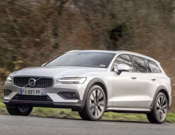 Volvo V60 B4 Cross Country [Worldwide] '2020–pr.