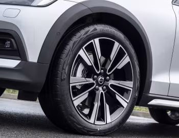 Volvo V60 B4 Cross Country [Worldwide] '2020–pr.