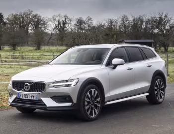 Volvo V60 B4 Cross Country [Worldwide] '2020–pr.