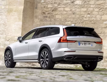 Volvo V60 B4 Cross Country [Worldwide] '2020–pr.