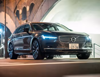 Volvo V90 B6 AWD Inscription [Japan] '10.2020–pr.
