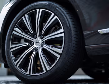 Volvo V90 B6 AWD Inscription [Japan] '10.2020–pr.