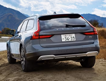 Volvo V90 B6 Cross Country [Japan] '2020–pr.