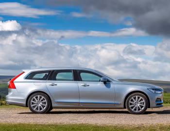 Volvo V90 D4 Inscription [UK-spec] '2016–pr.