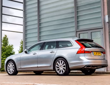 Volvo V90 D4 Inscription [UK-spec] '2016–pr.