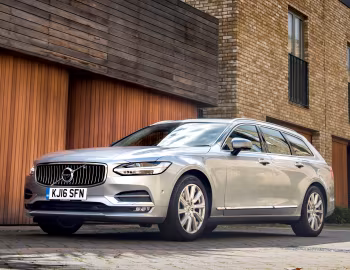 Volvo V90 D4 Inscription [UK-spec] '2016–pr.