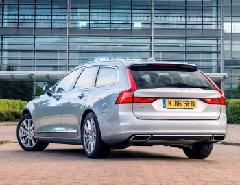 Volvo V90 D4 Inscription [UK-spec] '2016–pr.
