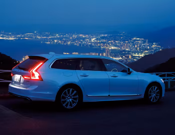 Volvo V90 D4 Inscription [Japan] '2016–pr.
