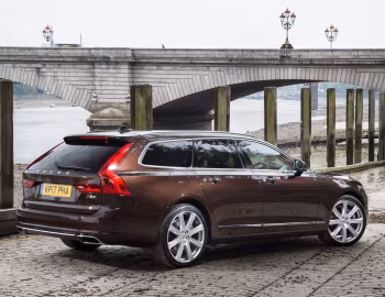 Volvo V90 D5 Inscription [UK-spec] '2016–pr.