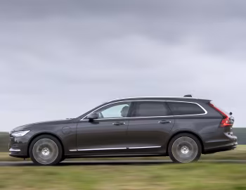 Volvo V90 T6 AWD Inscription [UK-spec] '2020–pr.