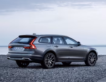 Volvo V90 T6 Cross Country [Worldwide] '2016–pr.