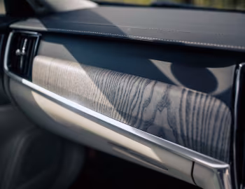 Intérieur Volvo V90 T8 AWD Recharge Ultimate [Japan] '2022–pr.